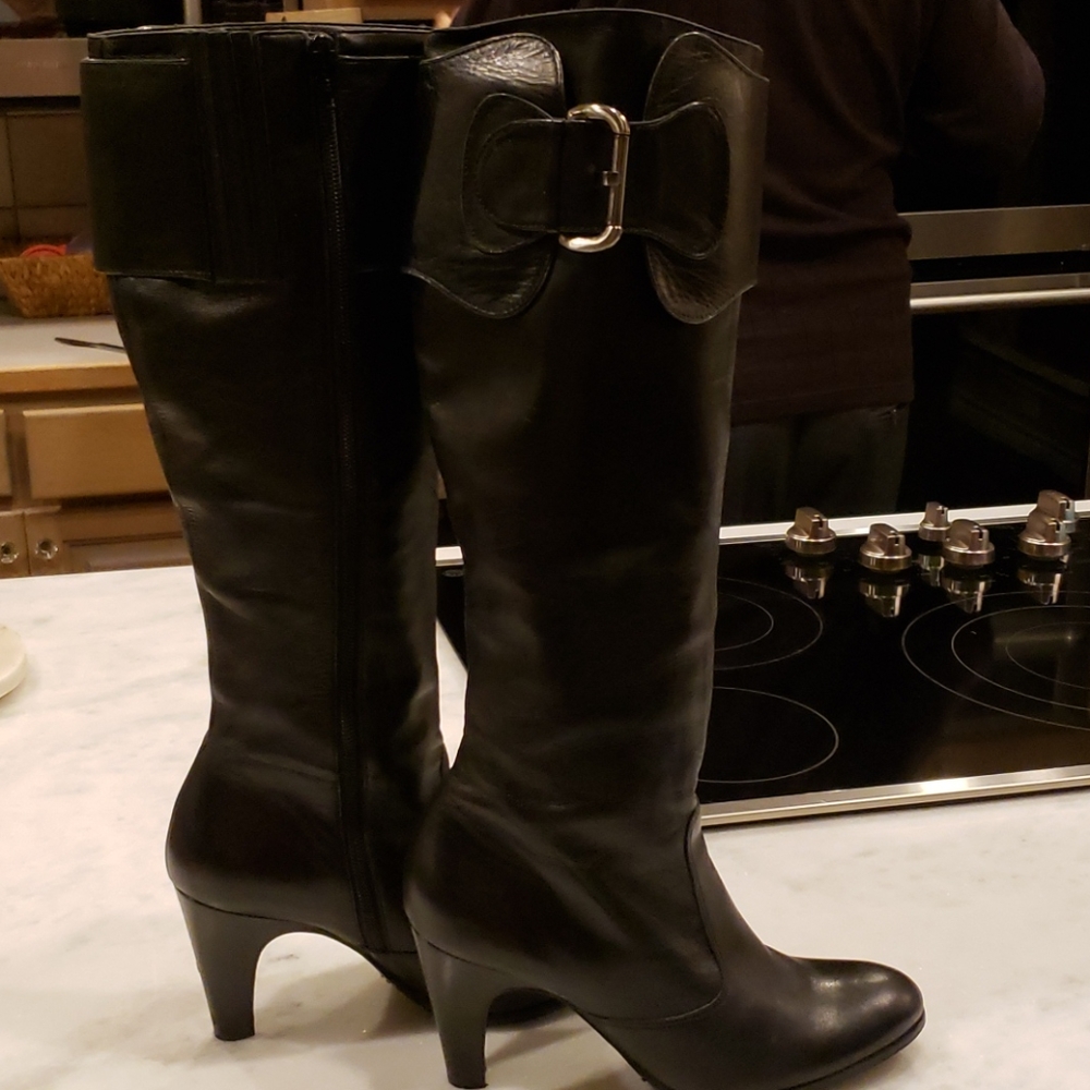 Antonio Melani boots
